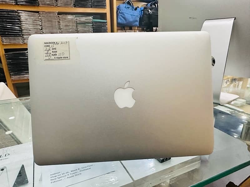 MacBook Air 2017 model i5  8/128 13.3 inch 0