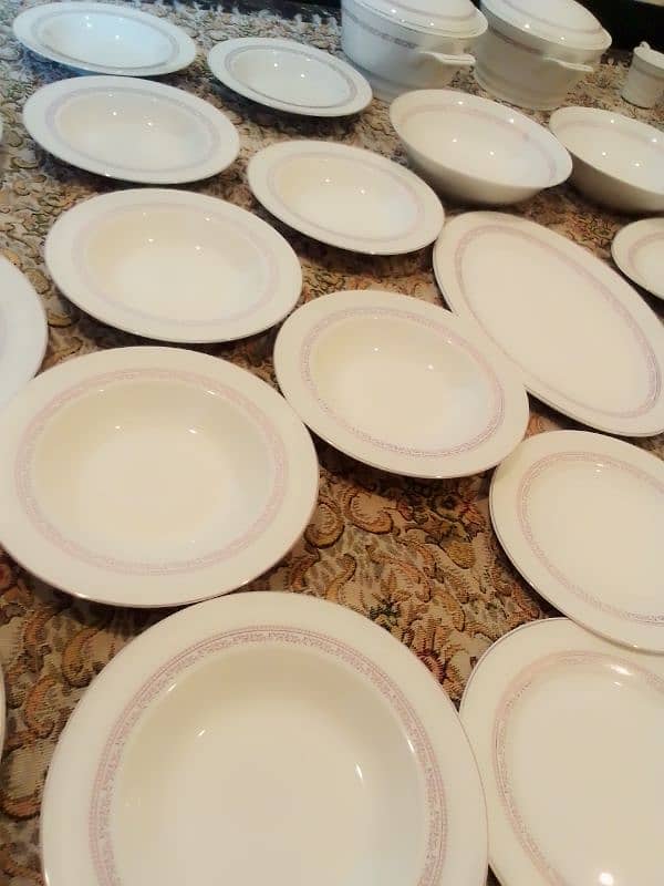 Dinner set Fine Bone Shelley royal quality 53 piece 2