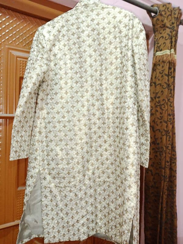 Men's sherwani 4