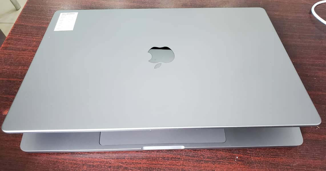 MACBOOK PRO M1 MAX 16" 64GB RAM 1TB SSD CTO 1