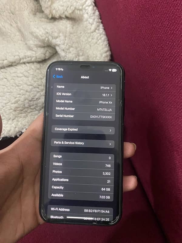 iphone xr 64 GB total genuine 2