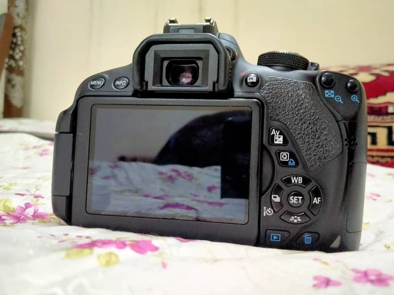 Canon 700D 1