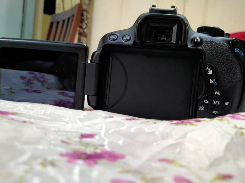 Canon 700D 3