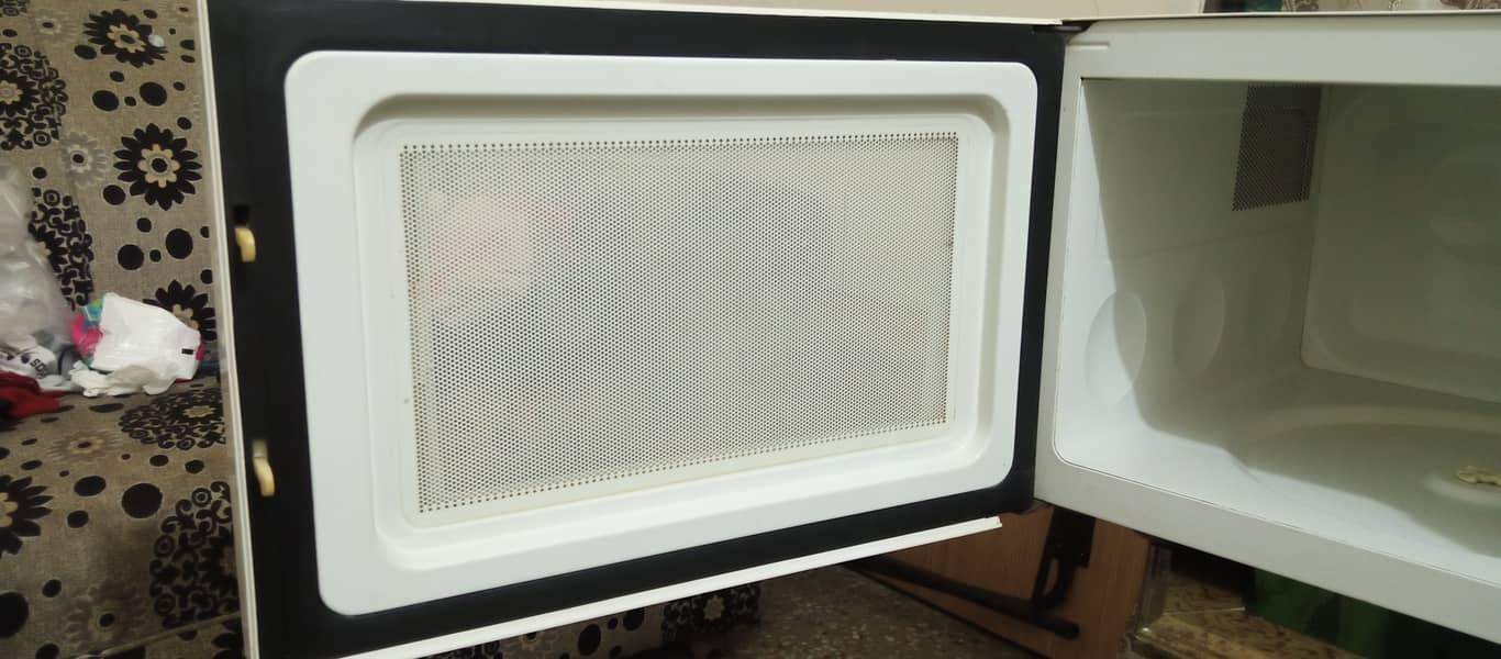 Dawlance Microwave Oven King size 3