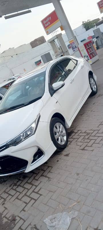 Toyota Corolla Altis 2016 1