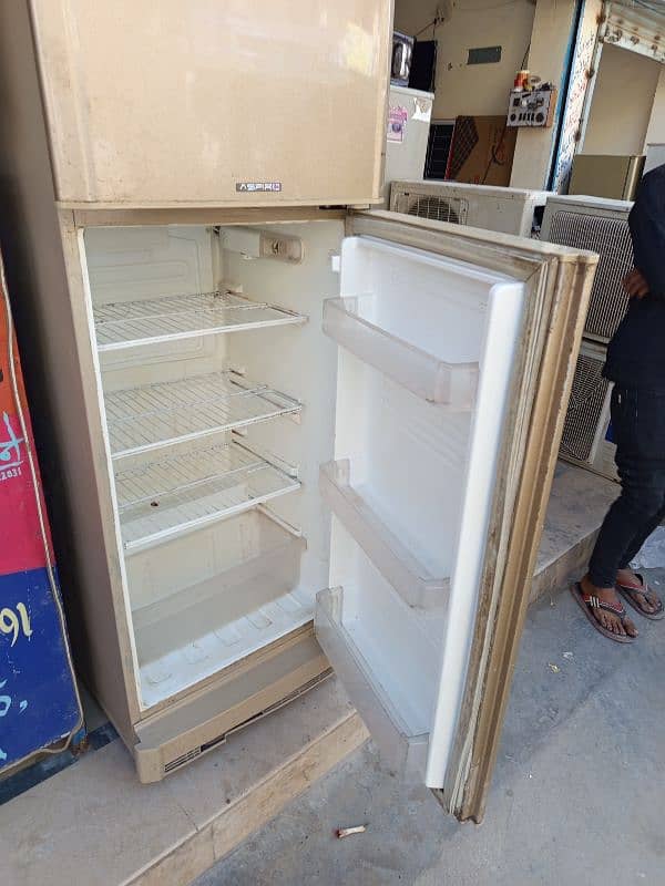 refrigerator for sell 1