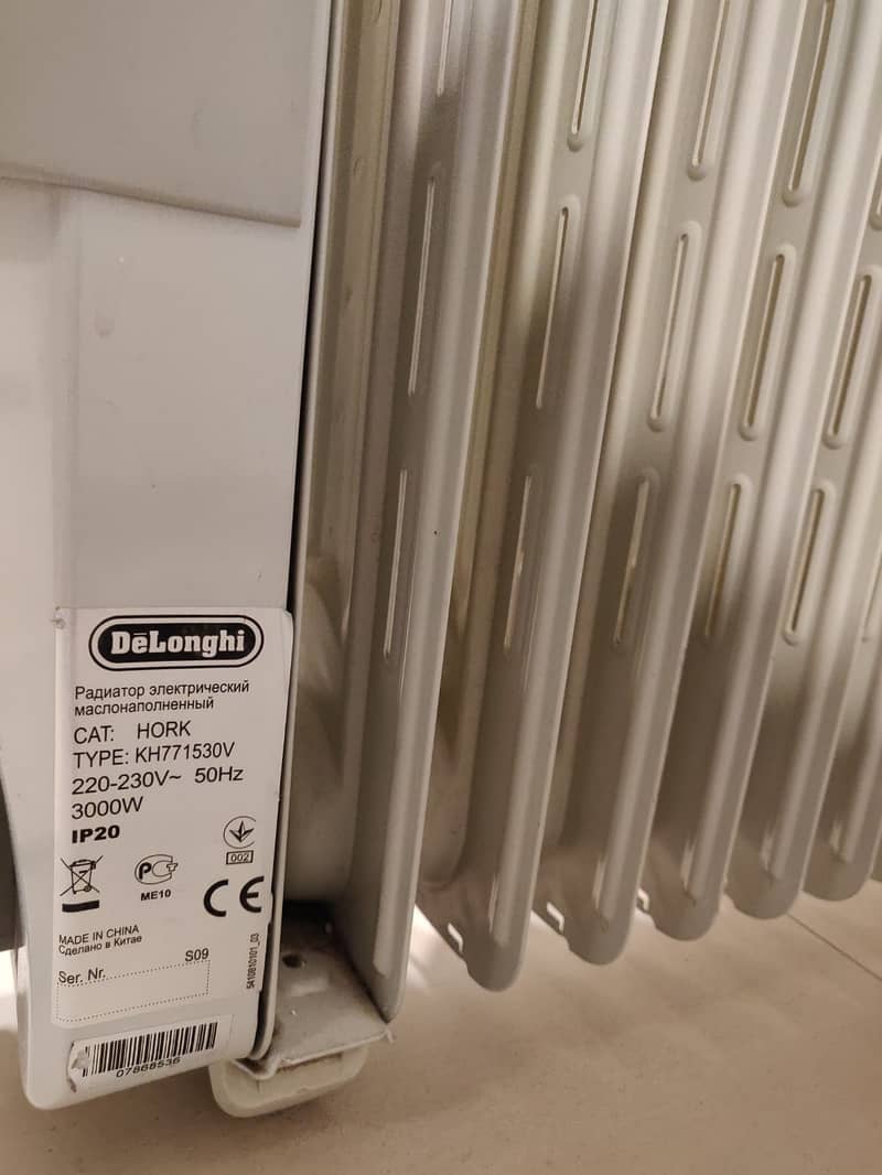 Delonghi Oil Radiator Heaters (3 Available - 1 Sold) 6