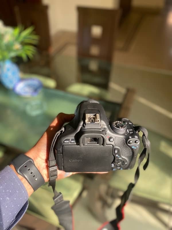 CANON EOS 600D 7