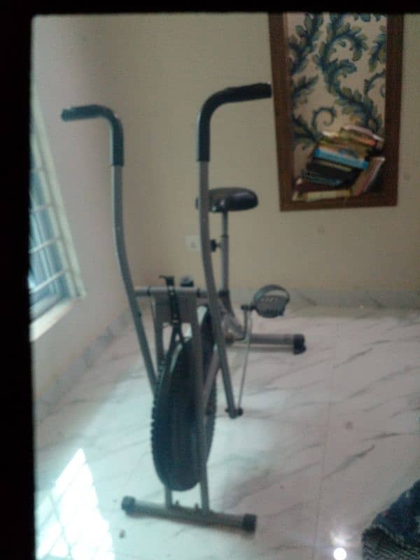 Excellent condition elliptical slim line exercise bike. 3