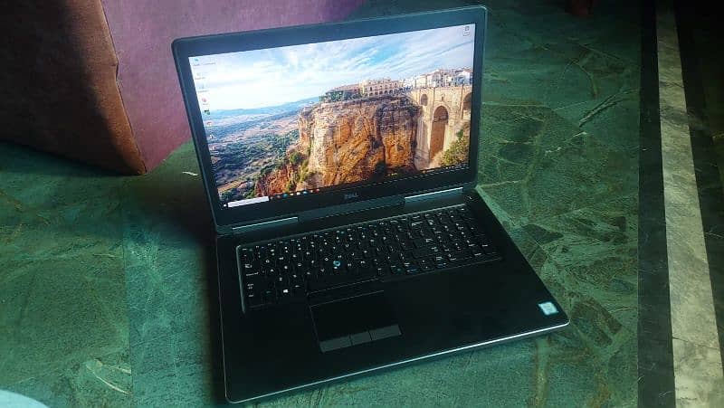 Dell precision 7720 workstation 4