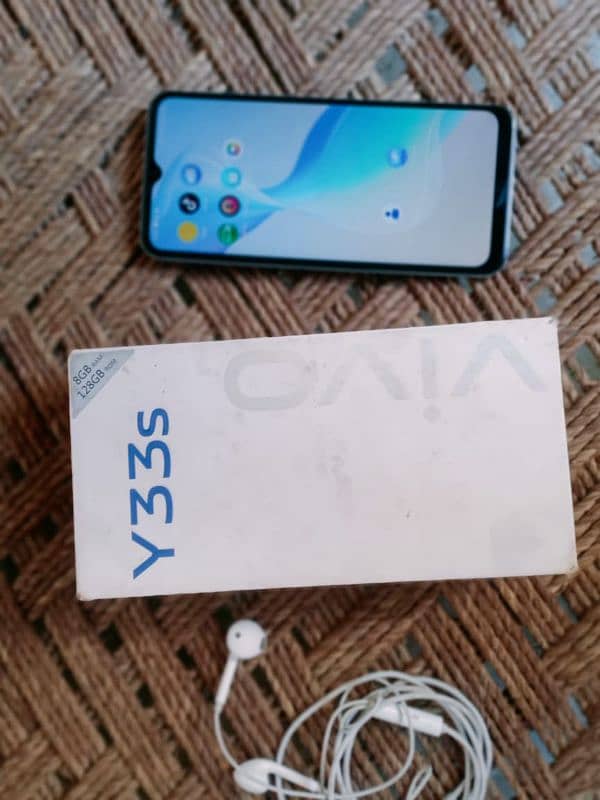 vivo y33s available full box ka sath 4