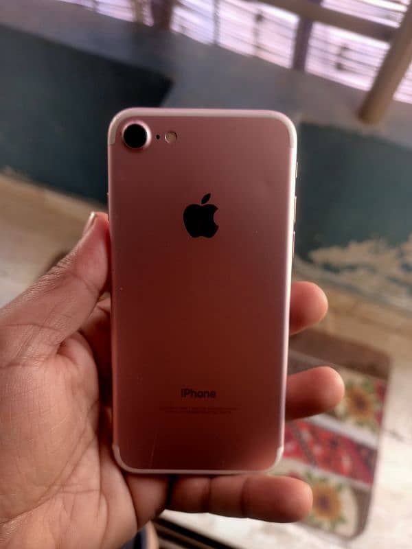 I phone 7 non pta 128 GB pink color 3