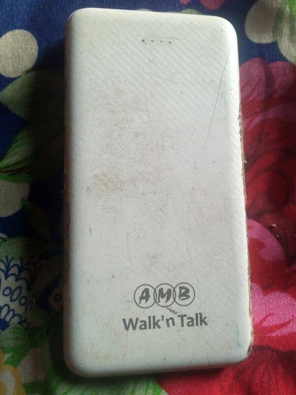 walk'n Talk 7000 mAh power to mobile charges in one time 0