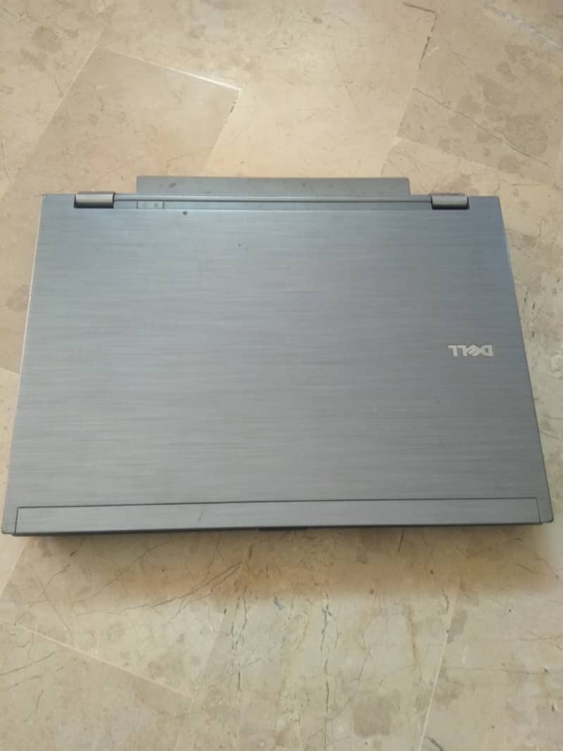 Dell Laptop latitude E6410 4