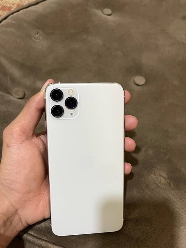 iphone 11 pro max waterpack non active 10/10 urgent sale 12 13 14 1