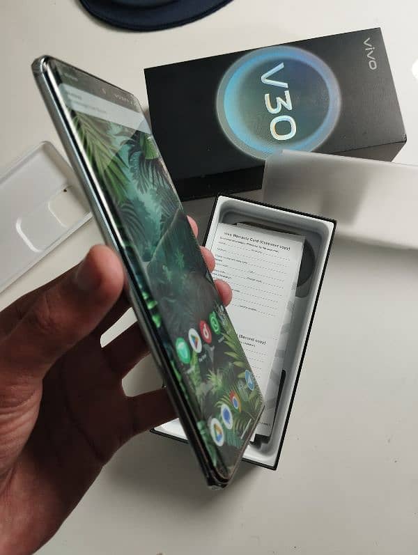 Vivo v30 12/256gb For sale With Box 1