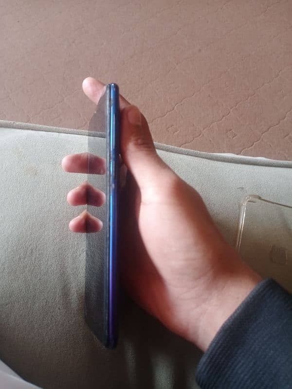 vivo v11 bilkul tek de sirf body damage da ao screen kho kar kai 2