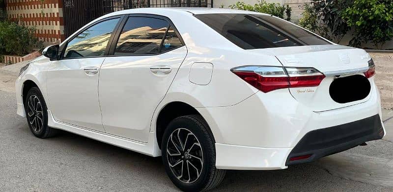 Toyota Corolla Altis 2023 Automatic 3