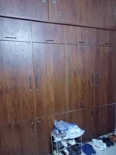 wardrobe for sell only 70000