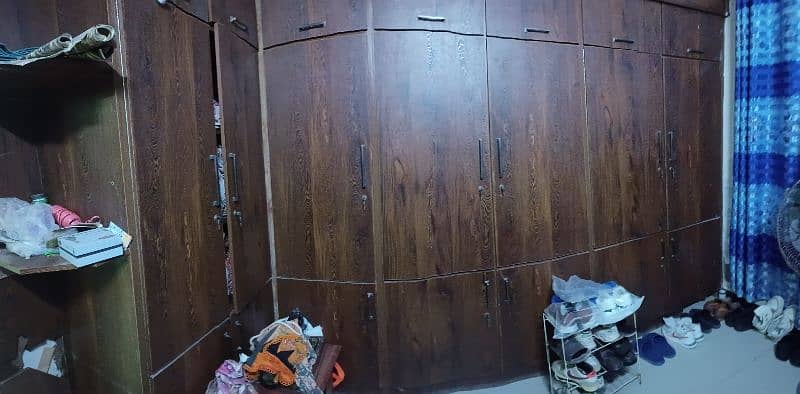 wardrobe for sell only 70000 5