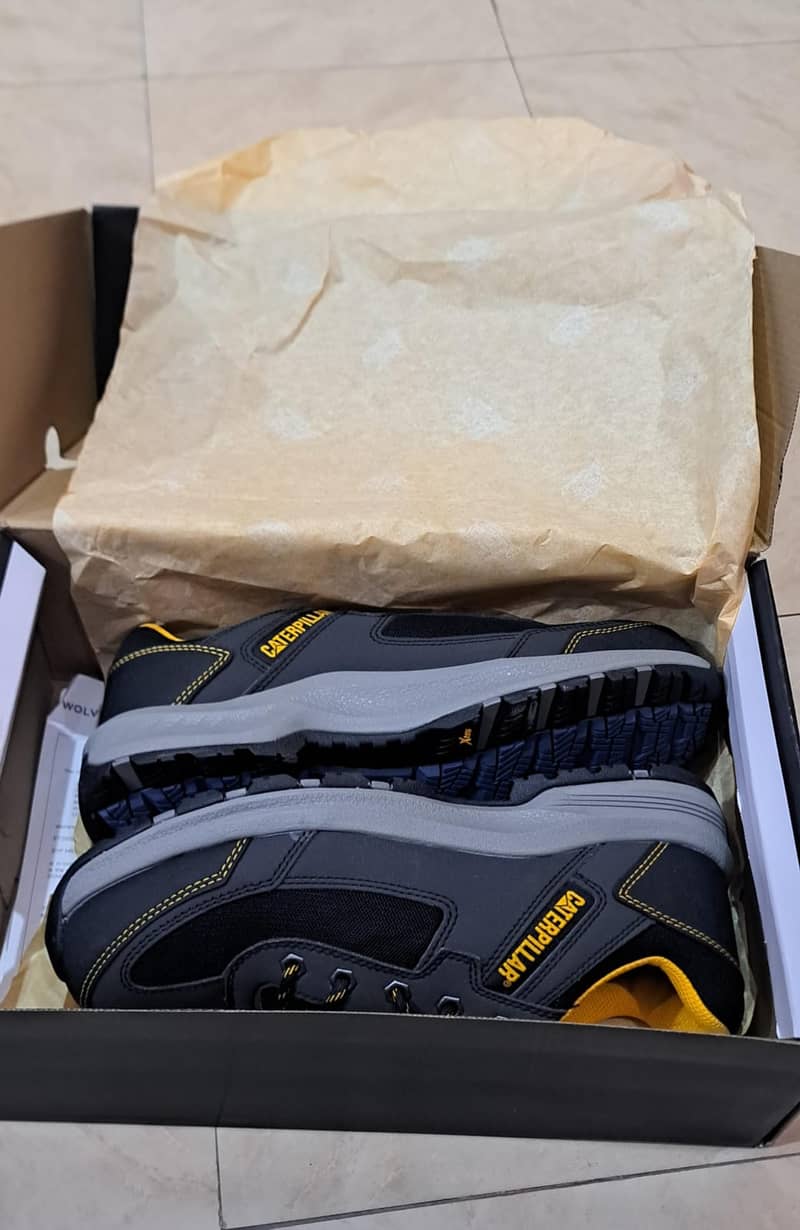 100% original caterpillar shoes t1440 (Brand NEW) 6