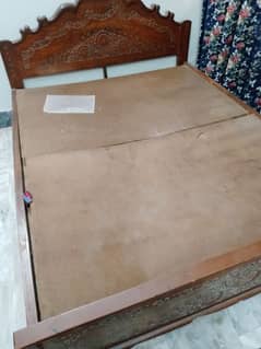 2 beds damaged without mattress