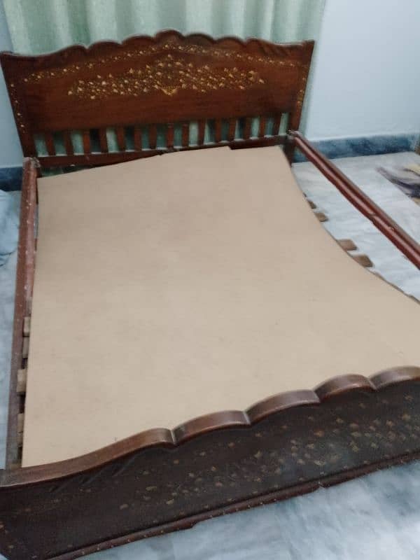 2 beds damaged without mattress 7