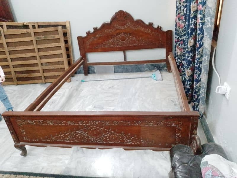 2 beds damaged without mattress 9