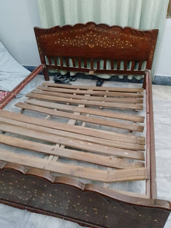 2 beds damaged without mattress 10