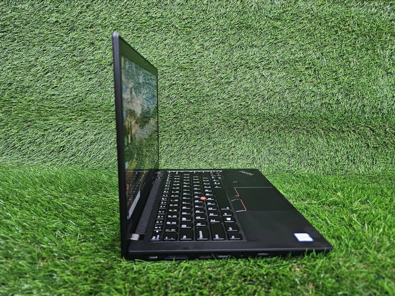 Lenovo ThinkPad T490 – Reliable & Powerful Laptop 3