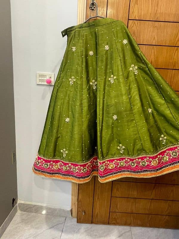 Mehandi Bridal lehnga 0