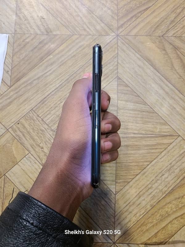 iPhone 11 Pro 256GB Official PTA Approved 10/10 Condition 03006673649 4