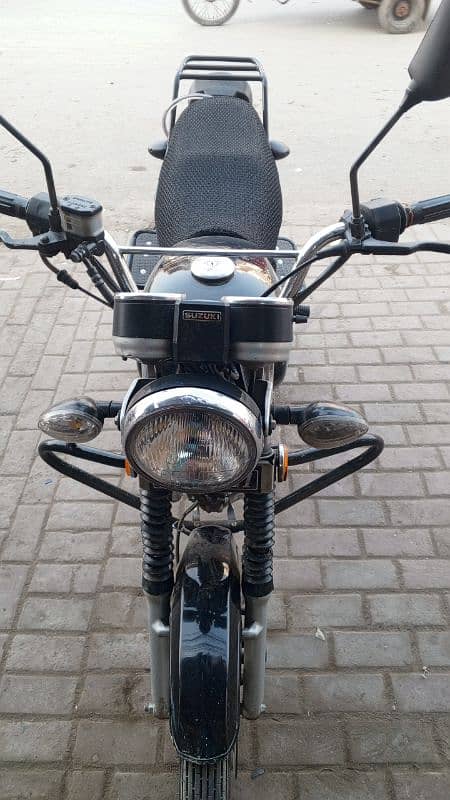 SUZUKI GS150 SPECIAL EDITION 2