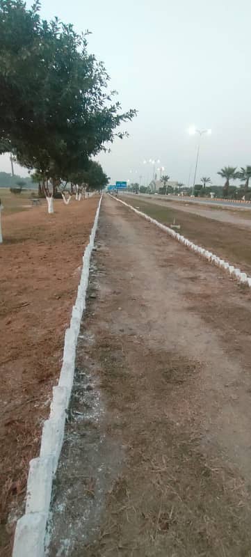 5 Marla Plot Available For Sale In R Block Lahore Motorway City 7