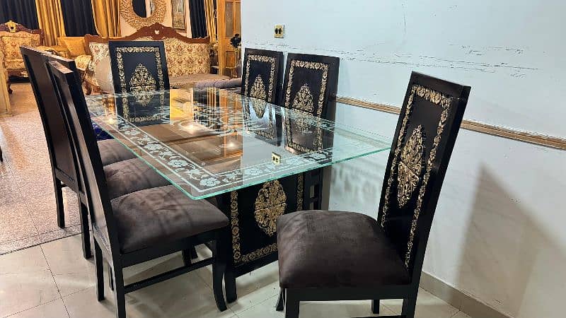 2 months used 8 chairs dining set 0