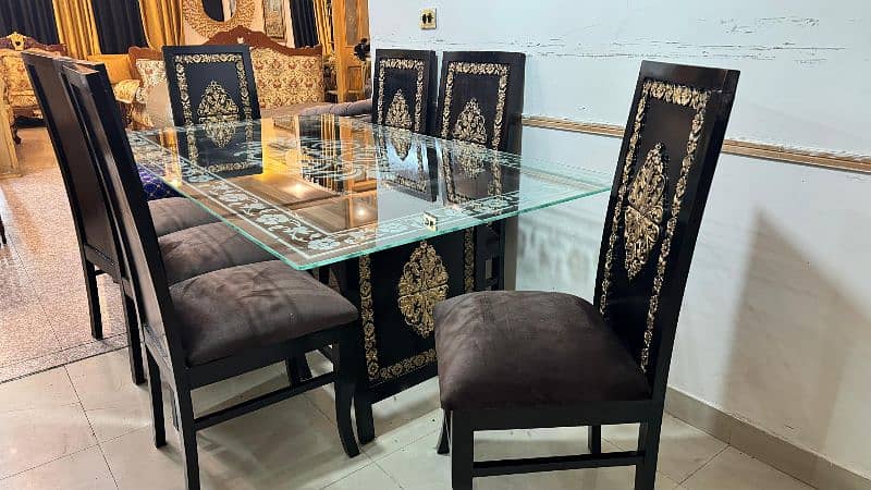 2 months used 8 chairs dining set 2