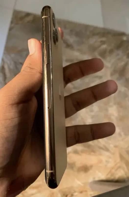 Iphone 11 pro non pta factory unlock with 256gb contact on 03060953670 3