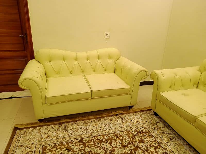 7 seater leather  sofa set in good condition 2