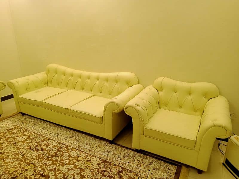 7 seater leather  sofa set in good condition 4