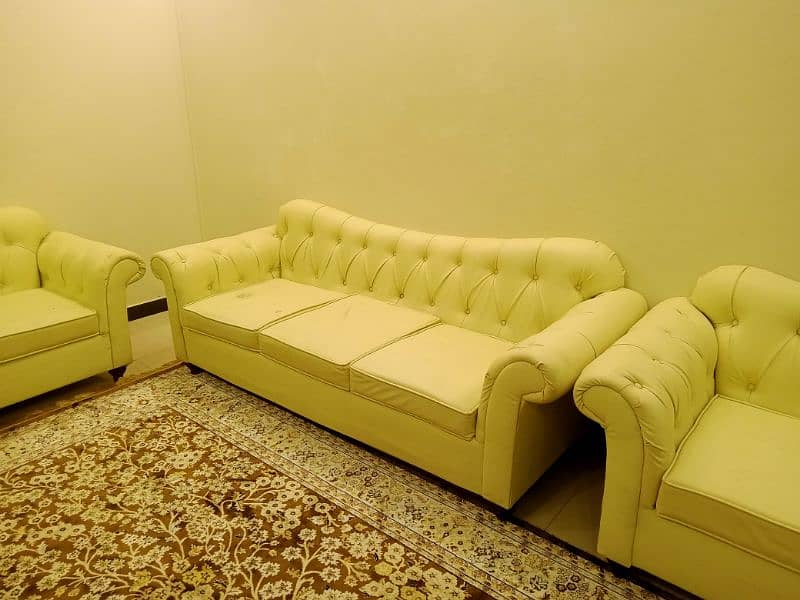 7 seater leather  sofa set in good condition 5