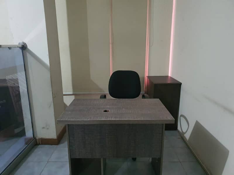 Idol furnished office with companies 15