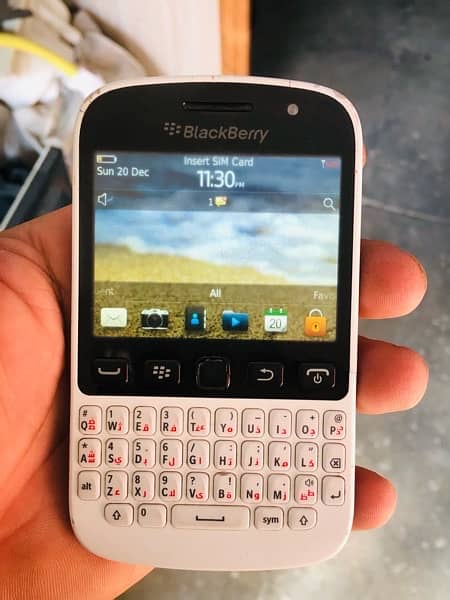 Blackberry 9720 Touch and type 0