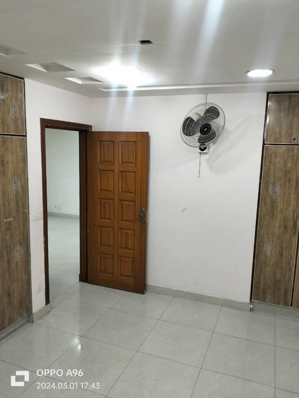 850 Square Feet Flat Available For Rent In Sector D Bahria Town Lahore 0