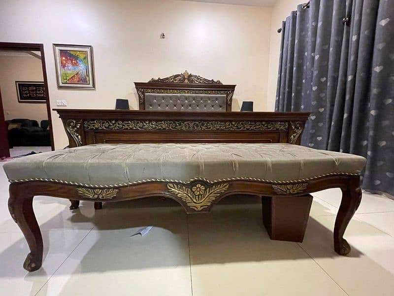 Wooden bed set with side tables 5