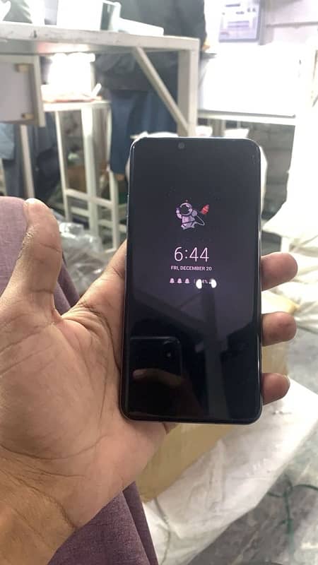 LG G8 thinq ram 6 128 2