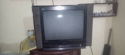 selling Sony tv in very good condition