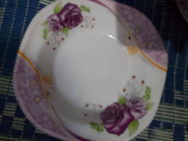 Dinner Set 72 pcs 55000 Rs 3