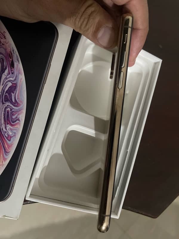 Rose Gold Iphone XS 2