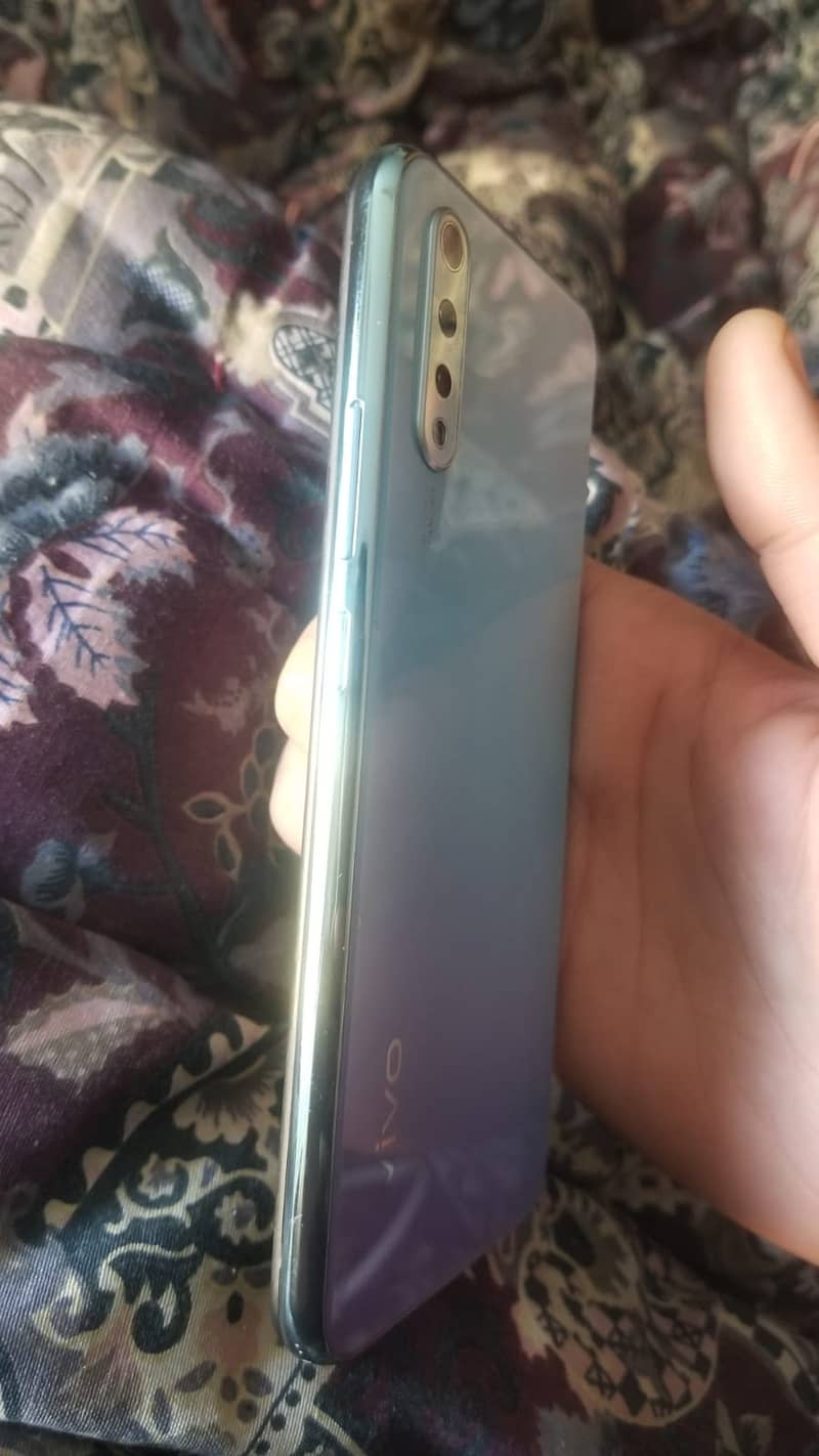 Vivo S1 8/256 7