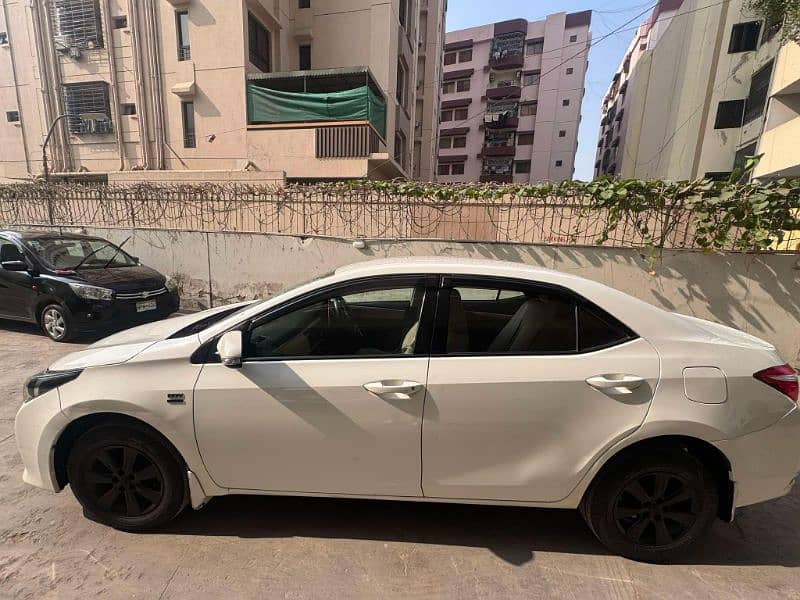 Toyota Corolla Altis 2015 4